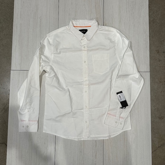 NWT DUER Performance Oxford Shirt. Men's Medium. Color: White - Picture 2 of 4